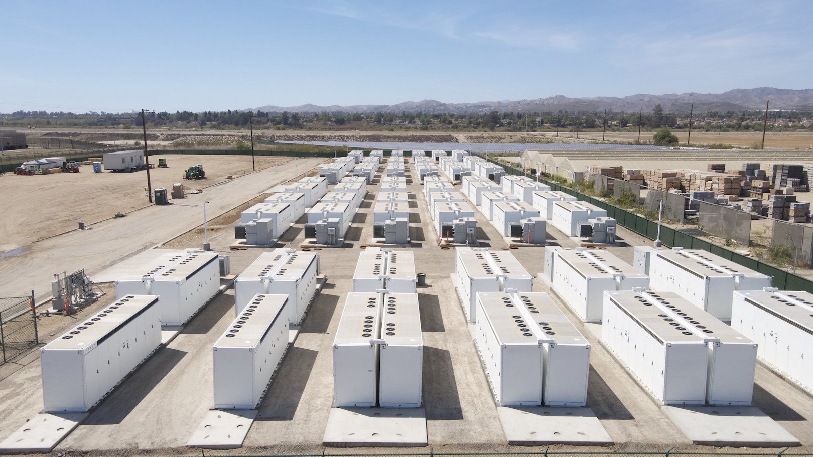 RWE connects its first utility-scale battery storage project to the  California grid