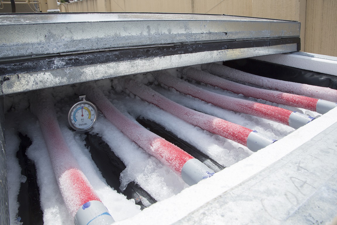 https://www.energy-storage.news/wp-content/uploads/2021/08/View_of_Ice_in_Storage_Tank.jpg