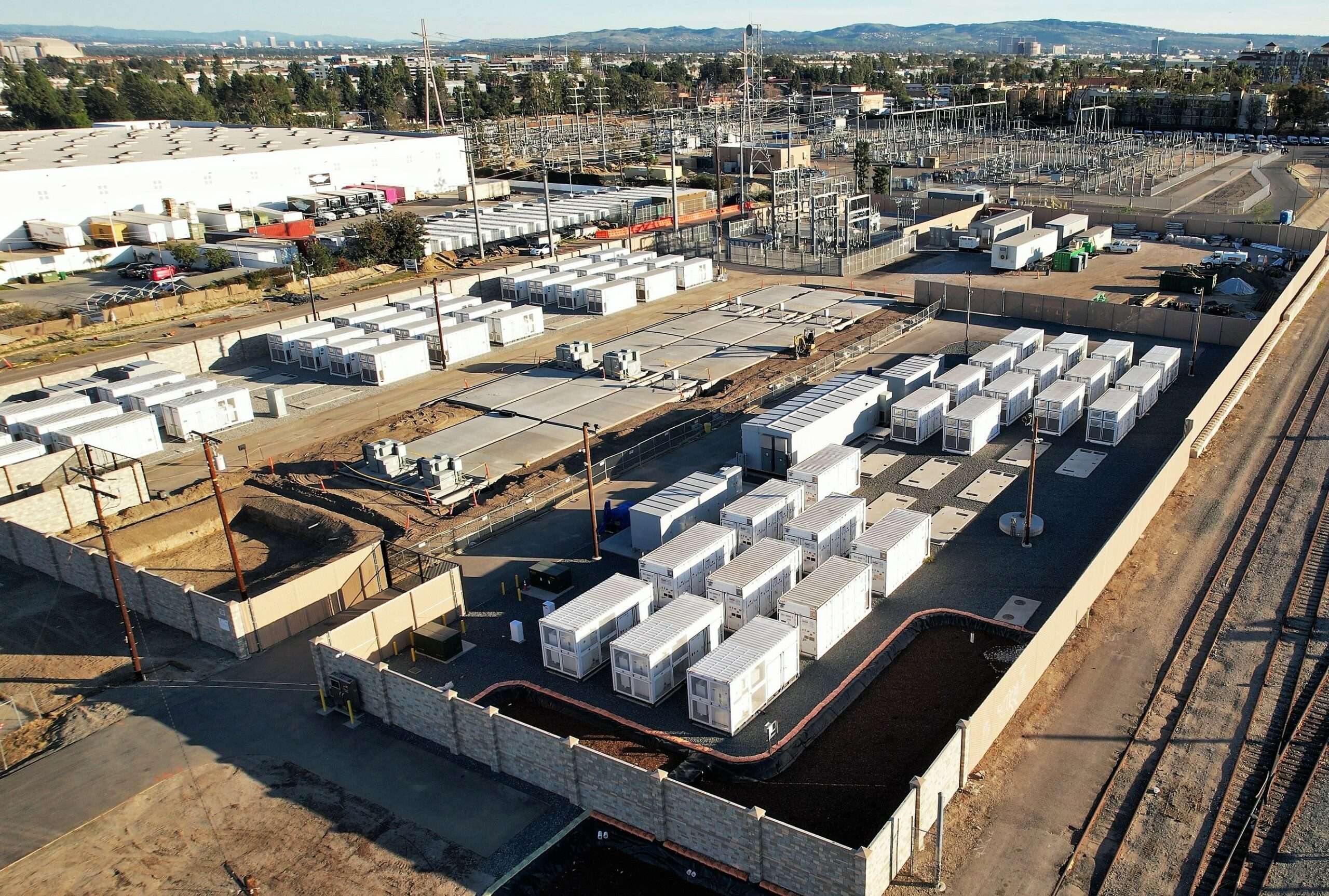 convergent-energy-power-brings-online-two-grid-scale-battery-storage