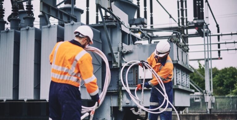 National Grid Engineers Earthing Cables - UK electricity market reform REMA grid access for energy storage