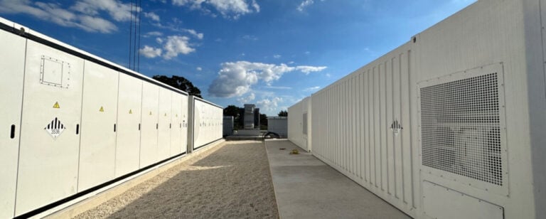 Lightsource bp sells 800MWh of co-located battery storage in Australia to Aula Energy