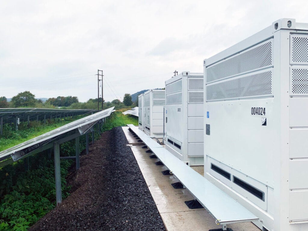 invinity vanadium redox flow battery VRFB UK