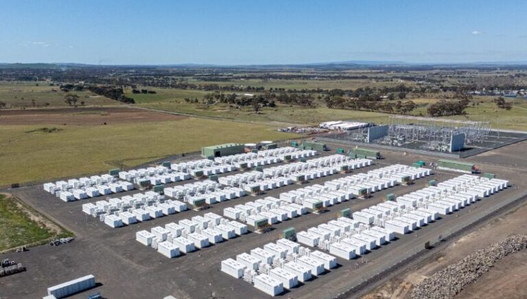 Australia commissions 4.9GWh of grid-scale batteries in 2025, matching entire 2017-2024 output