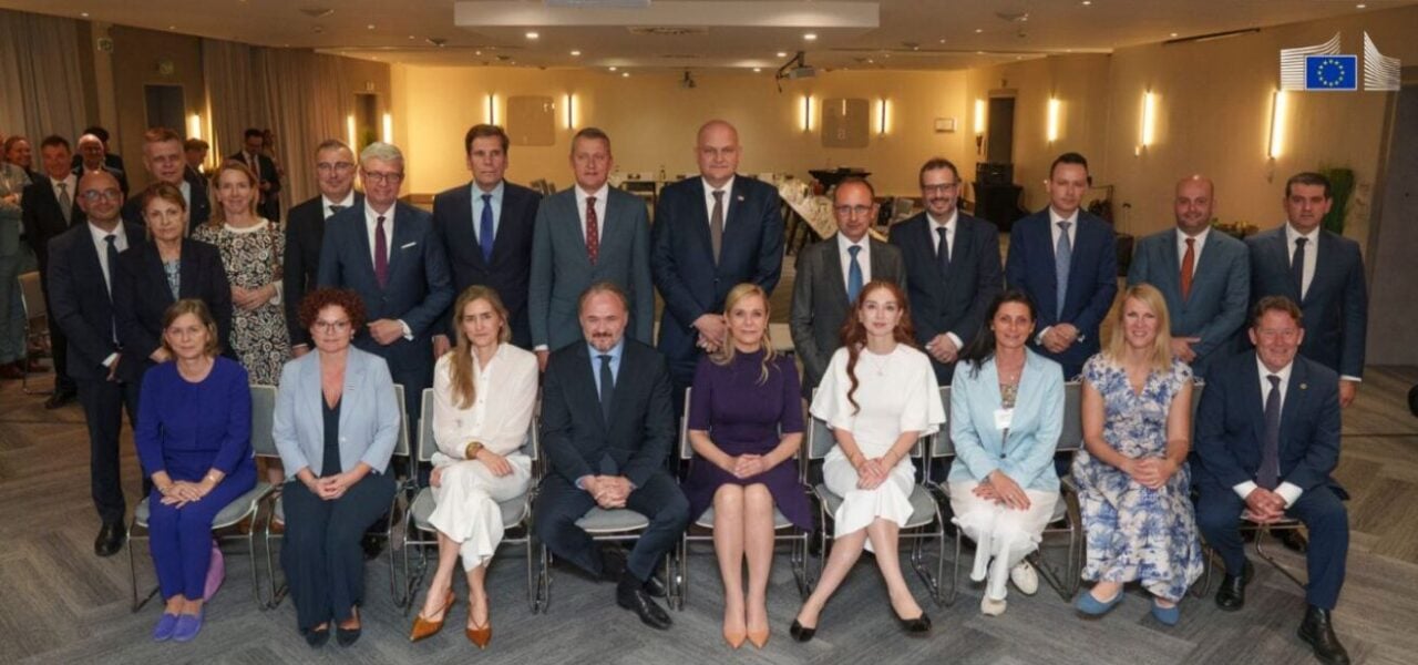 Acuerdo tripartito de la UE apunta a 30-35 GW de despliegues de almacenamiento para 2028
