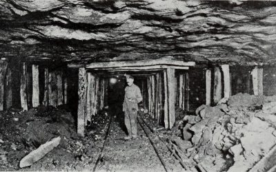 The shift represents a break with Illinois' historic past, as pictured in a 1915 book, 'Coal mining in Illinois'. Image: Internet Archive Book Images via Flickr (Public Domain).