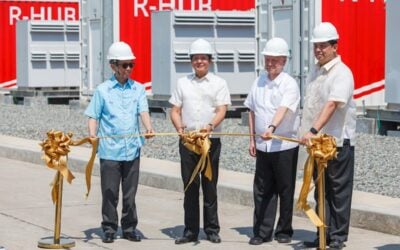 Philippines President Ferdinand Marcos Jr. cuts the ribbon to inaugurate a San Miguel Global Power BESS facility in 2023. Image: ABB
