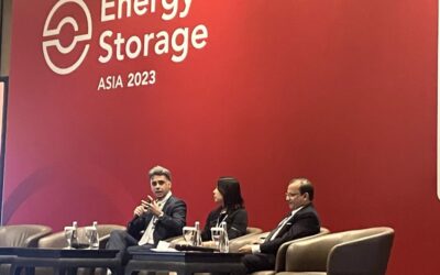 Speakers Mahdi Behrangrad of Pacifico Energy (left), Le Xu of ACES APAC (centre) and UAE Ministry of Energy senior advisor Shuvendu Bose at supply chain discussion, Energy Storage Summit Asia 2023. Image: Andy Colthorpe / Solar Media.