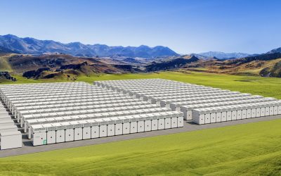 Powin's modular Centipede BESS platform, which enables the installation of 200MWh of LFP battery storage within an acre's footprint. Image: Powin Energy.