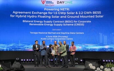 Prime Minister Dato' Seri Anwar Ibrahim (centre) was in attendance and received a tour of DayOne facilities as the agreements were signed. Image: DayOne /PRNewswire Asia.