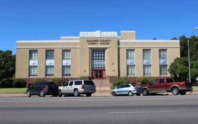 Gillespie County Courthouse in Fredericksburg, Texas. Image: Wikimedia/Travis K. Witt.