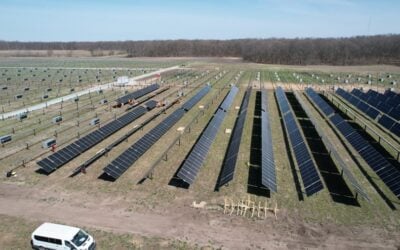 There are big differences in the O&M of large-scale solar plants to battery storage that the industry should quickly recognise, says Jeremy Williamson. Image: IHI Power Services Corp / Doral Renewables