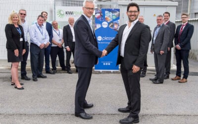 Iain-Silvester-Chief-Financial-Officer-at-Plessey-with-Yoav-Zingher-CEO-of-KiWi-Power