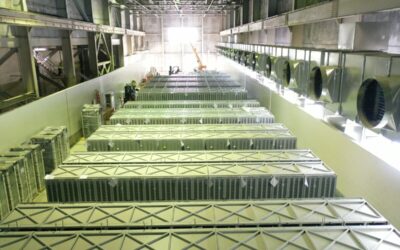 LG Energy Solution TR1300 NMC battery racks inside MOSS300, pictured in 2020. Image: LG Energy Solution.