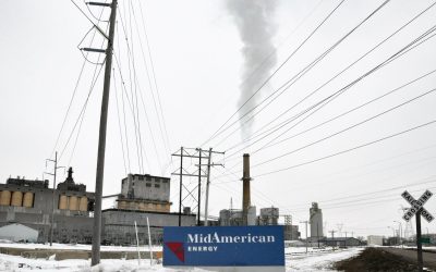 MidAmerican's five coal plants make it the single biggest carbon polluter in the state, the groups said. Image: Emma Colman, Sierra Club.