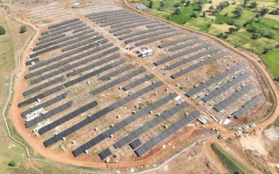 Aerial view of the site's PV array, equipped with bifacial modules. Image: PIB Delhi