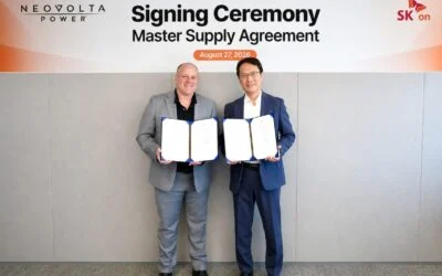 NeoVolta Power president Steve Bond (left) with SK On head of ESS business Daejin Choi, at the signing ceremony and SK On's HQ in Seoul, South Korea. Image: SK On