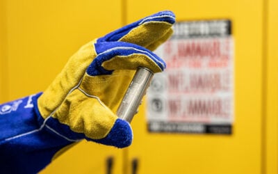 Tesla battery cell, held by staff engineer Bruis van Vlijmen at the Battery Informatics lab at SLAC, one of the institutions participating in the ESRA Innovation Hub. Image: SLAC Accelerator National Laboratory