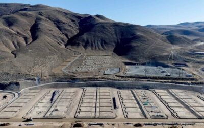 The facility will feature 256 Tesla Megapack units, which utilise lithium iron phosphate (LFP) battery cells, organised into 16 clusters, each containing 16 units. Image: