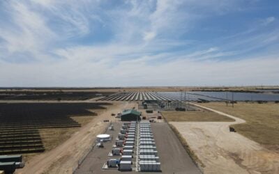The BESS installation at Vena Energy's adjacent Tailem Bend 2 hybrid solar-plus-storage facility. Image: Vena Energy