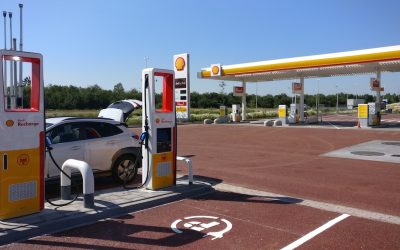 An EV charging site in the Netherlands which uses stationary battery storage to support charging capabilities. Image: Alfen / Shell.