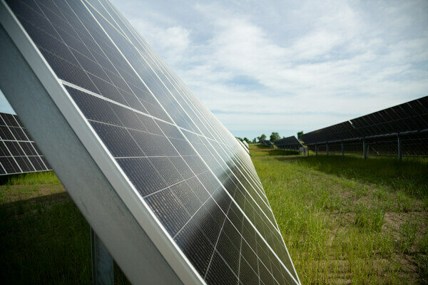 Close-up of Ameren Missouri's Montgomery community solar PV plant (6MW). Image: Ameren Missouri