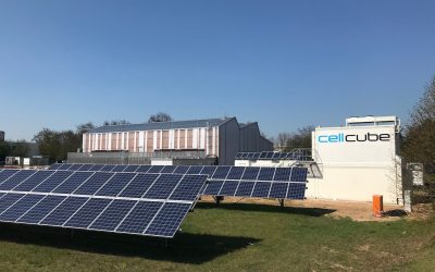 A solar PV array with a co-located CellCube VRFB system. Image: CellCube / Enerox.