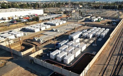 The two projects (pictured) are sited at a Southern California Edison substation in Santa Ana, California. Image: Convergent Energy + Power.