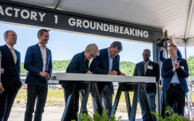 US energy secretary Jennifer Granholm and West Virginia senator Joe Manchin signing off of the factory's groundbreaking. Form CEO Mateo Jaramillo can be seen second from left. Image: Form Energy.