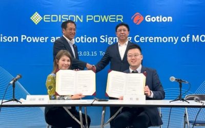 Edison Power and Gotion executives sign the deal. Image: Gotion High-Tech.