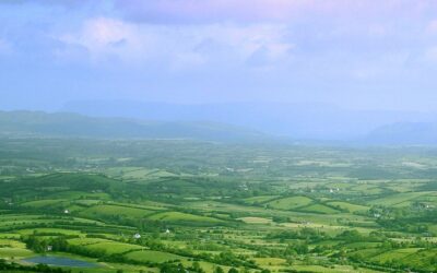 ireland-fields_1140_641_s_c1