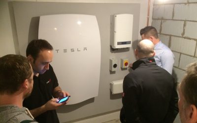 uk_powerwall_tesla_credit_solar_plants