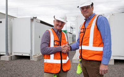 Energy minister Chris Bowen (left) visits a battery storage project. Image: Transgrid.